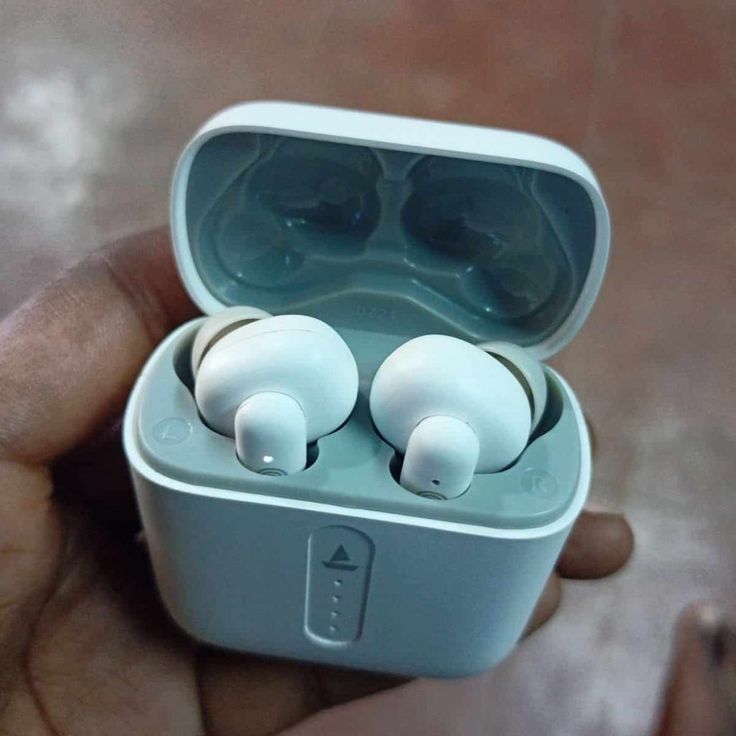 BoAt Airdopes 141 Bluetooth TWS Earbuds With 42H Playtime